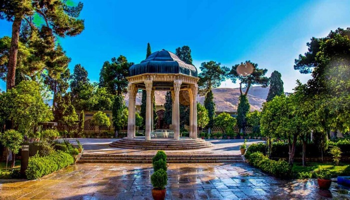آرامگاه حافظ یا حافظیه