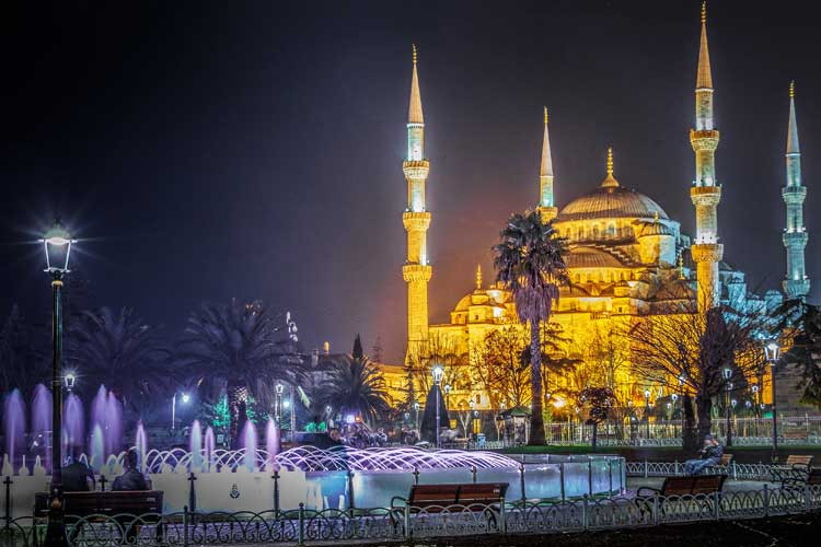 آیا زمستان ارزان ترین فصل سفر به استانبول است؟