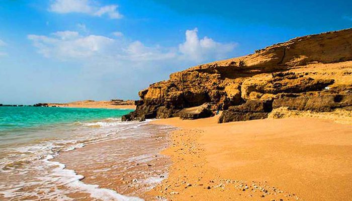 ساحل قشم برای شنا