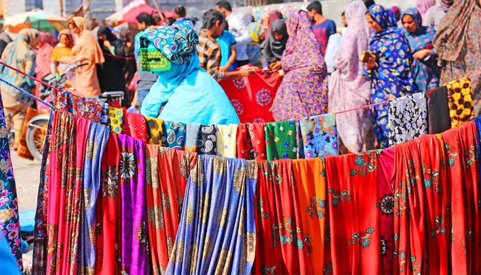 پوشاک در بازارهای قشم