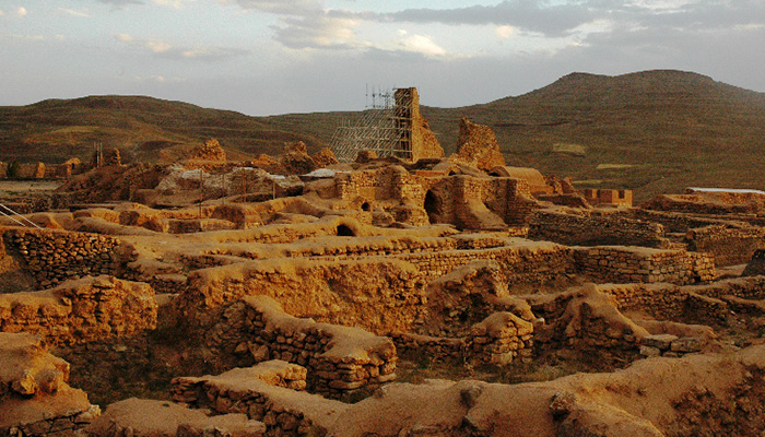 آتشکده تخت سلیمان کجاست