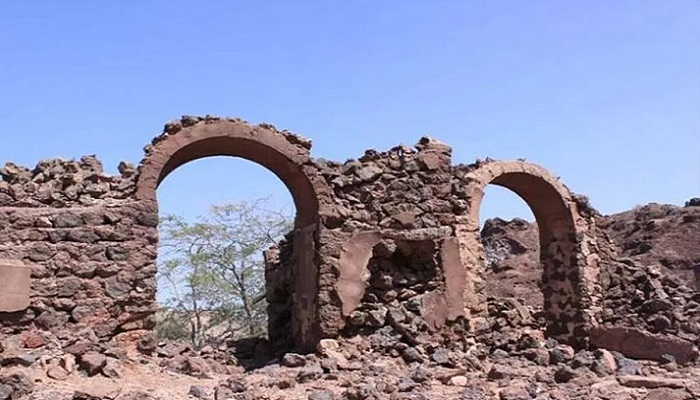 قصر بی بی از جاهای دیدنی هرمز
