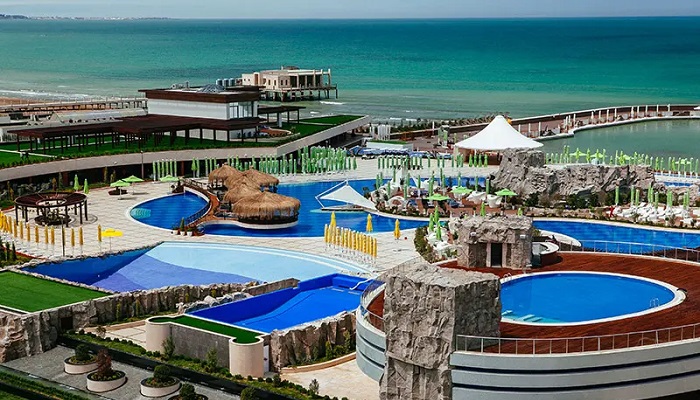 پارک آبی دالغا از جاهای دیدنی باکو