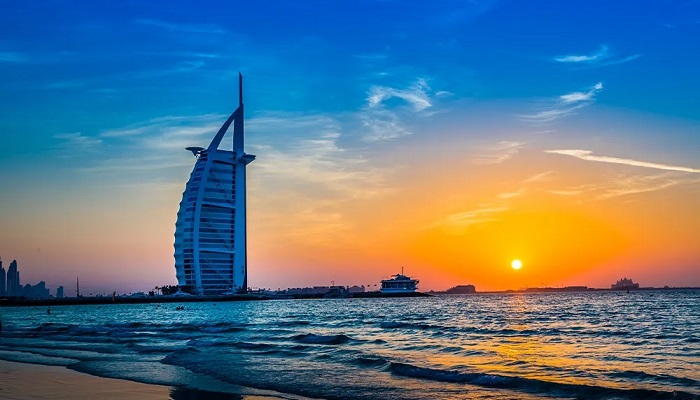سواحل دبی در شب
