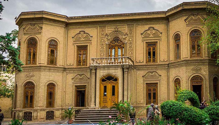 ﻿موزه آبگینه و سفالینه﻿ تهران