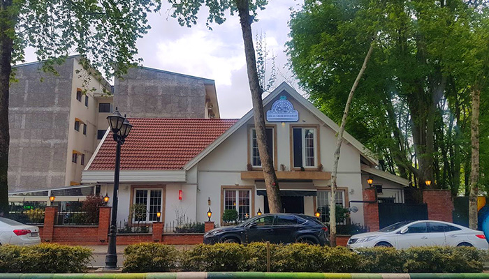  گیلان گرند رستوران از بهترین رستوران های رشت