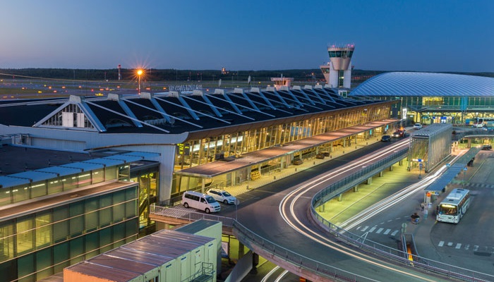 فرودگاه هلسینکی