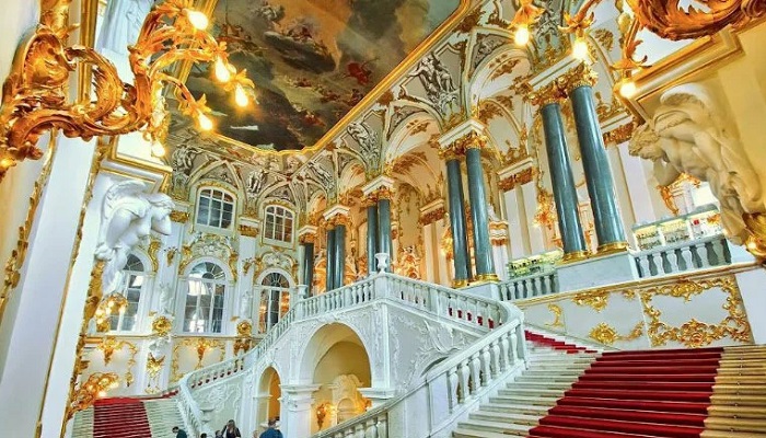 کاخ موزه ارمیتاژ در روسیه