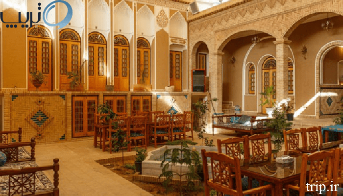 رستوران نزدیک مسجد جامع