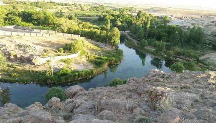 خرم بید از جاهای دیدنی نزدیک شیراز