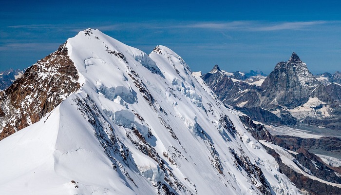 قله لیسکام رشته کوه آلپ