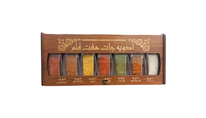 ادویه هفت قلم از معروفترین سوغات مشهد