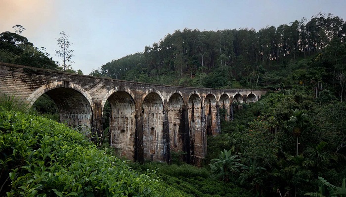 پل ناین آرچ از جاهای دیدنی سریلانکا