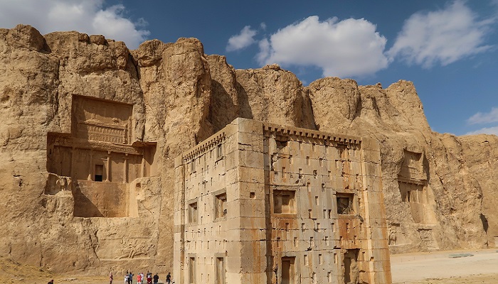 کعبه زرتشت در نقش رستم