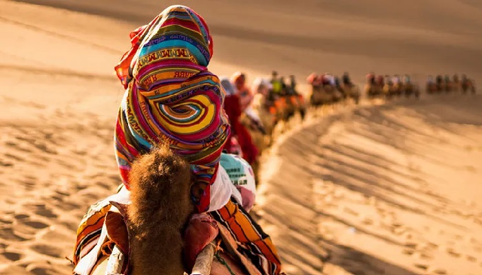 عبور از جاده ابریشم