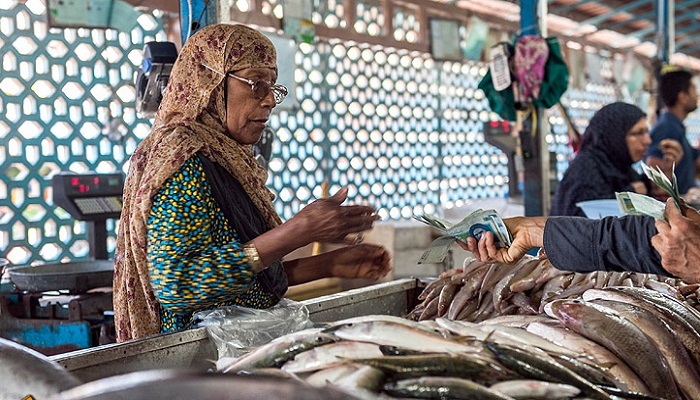 بازار ماهی فروشان بندر گناوه