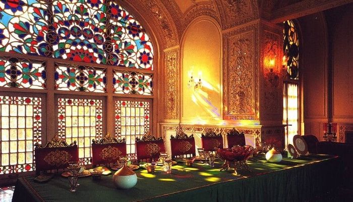 داخل کاخ نیاوران