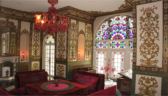 کاخ نیاوران از نمای داخل