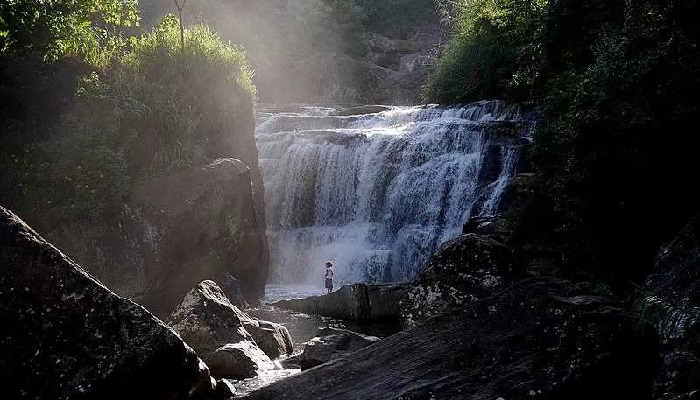 آبشار راوانا سریلانکا