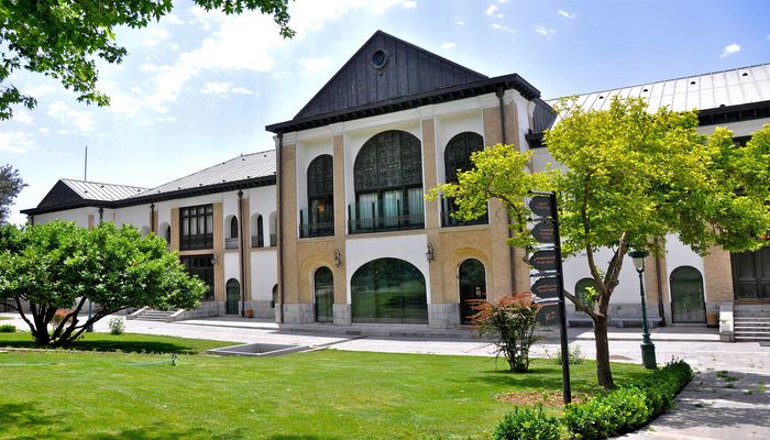 کاخ صاحبقرانیه در کاخ نیاوران تهران