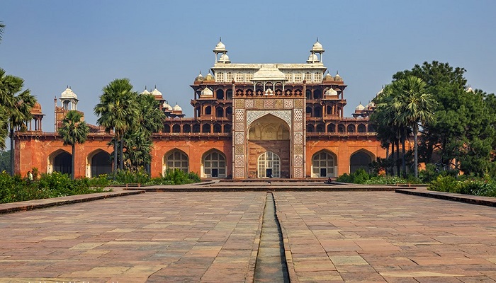 مقبره اکبر شاه در سیکاندرا آگرا