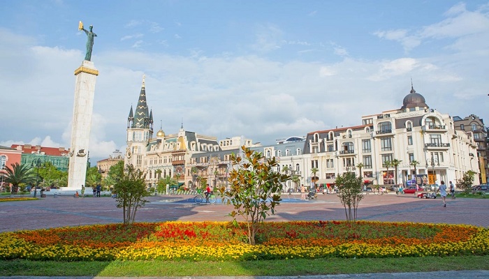 جاهای دیدنی باتومی در نزدیکی برج الفبا