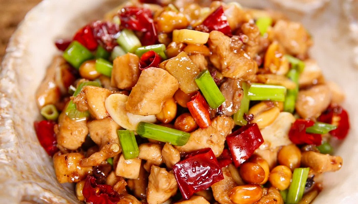 مرغ کونگ پائو غذاهای چین