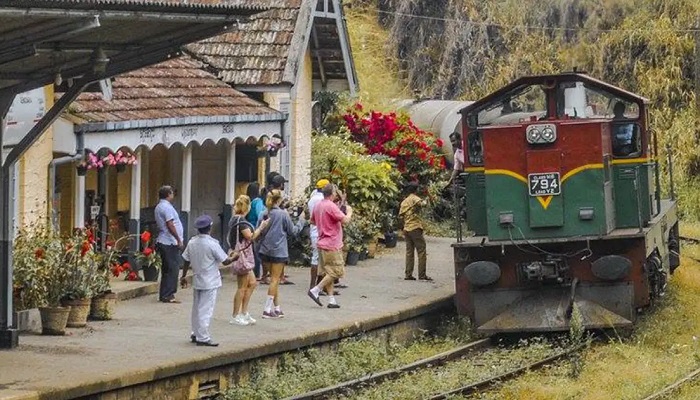 ایستگاه قطار دمودارا سریلانکا