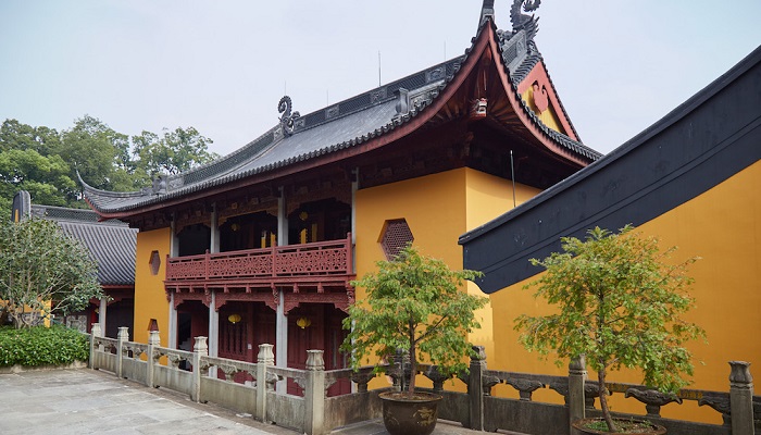 معبد خلوتگاه ارواح چین