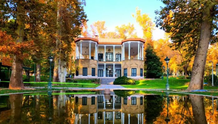 کاخ نیاروان در تهران
